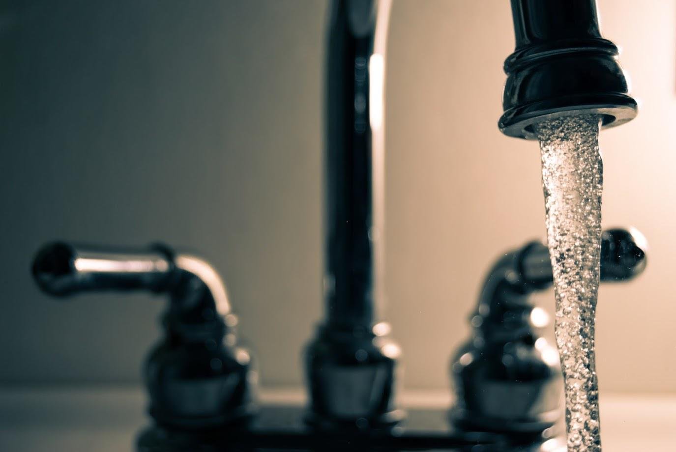 Cloudy Water from Faucet: Causes, Fixes, and Prevention Image 1